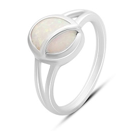 Silver ring with a 1.025-carat opal
