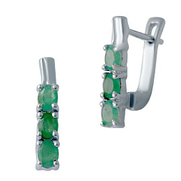 Silver earrings with a 1.133-carat emerald
