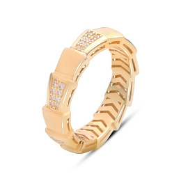 Gold ring with 0.56ct phianites