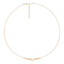 Gold necklace with pearls