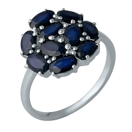 Silver ring with a 2.938-carat sapphire