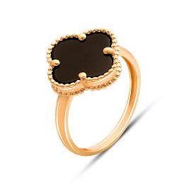 Gold ring with onyx