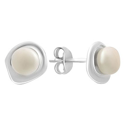 Silver earrings with pearls