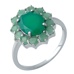 Silver ring with a 3.857-carat emerald