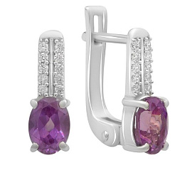 Silver earrings with a 2.48-carat alexandrite