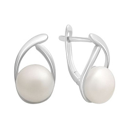 Silver earrings with pearls