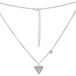 Silver necklace with mother-of-pearl