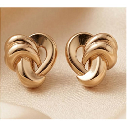 Gold earrings without stones