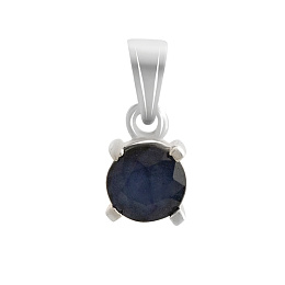 Silver pendant with a 0.655-carat sapphire