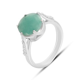 Silver ring with emerald