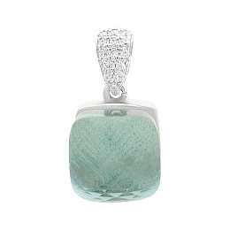 Silver pendant with phianites