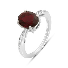Silver ring with a garnet (nano)