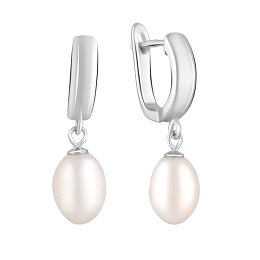 Silver earrings with pearls