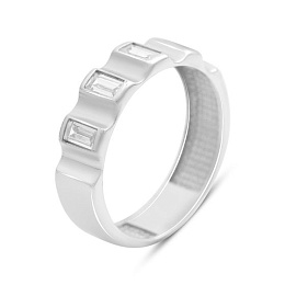 Silver ring with cubic zirconia