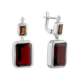Silver earrings with a 12.9-carat nano garnet