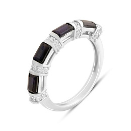 Silver ring with a 2.467ct sapphire and cubic zirconia stones