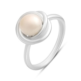 Silver ring with pearl