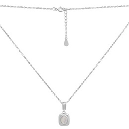 Silver necklace with mother-of-pearl