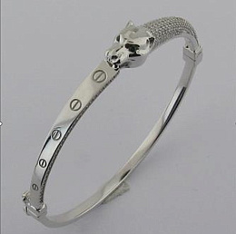 Gold bracelet with 2.01ct phianites