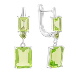 Silver earrings with a 7.54-carat chrysolite