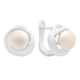 Silver earrings with pearls
