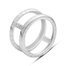 Silver ring with cubic zirconia