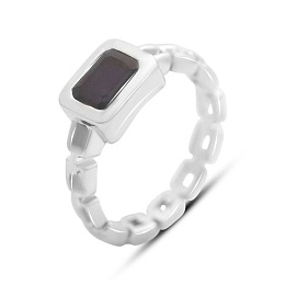 Silver ring with a 1.833-carat sapphire