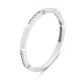 Silver ring with cubic zirconia