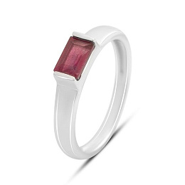 Silver ring with a 0.813-carat ruby