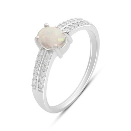 Silver ring with a 0.652-carat opal
